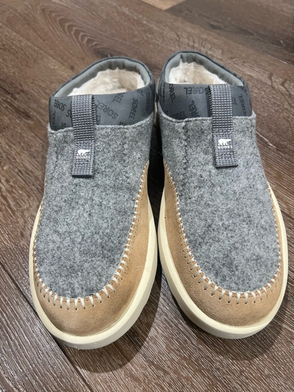 EUC Sorel byways mule Men’s Gray and Tan Slip-On Wool Suede Moccasin size 9